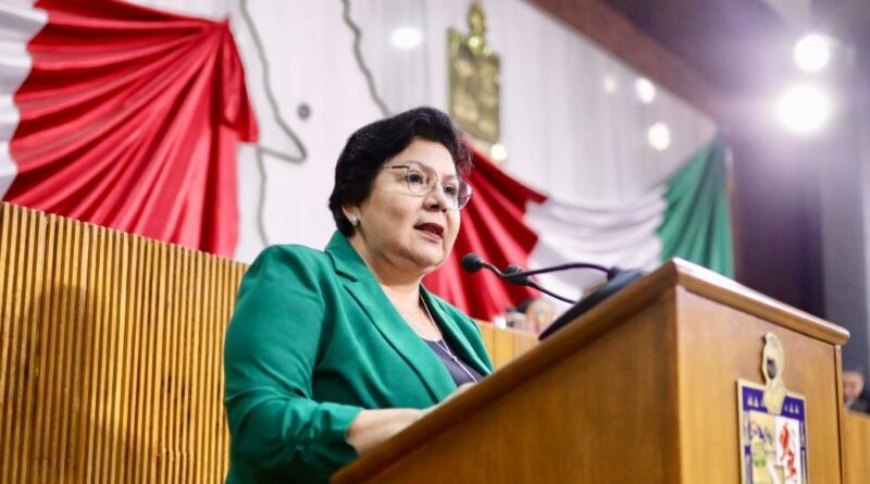 Realiza Congreso minuto de silencio por víctimas de.cáncer de mama