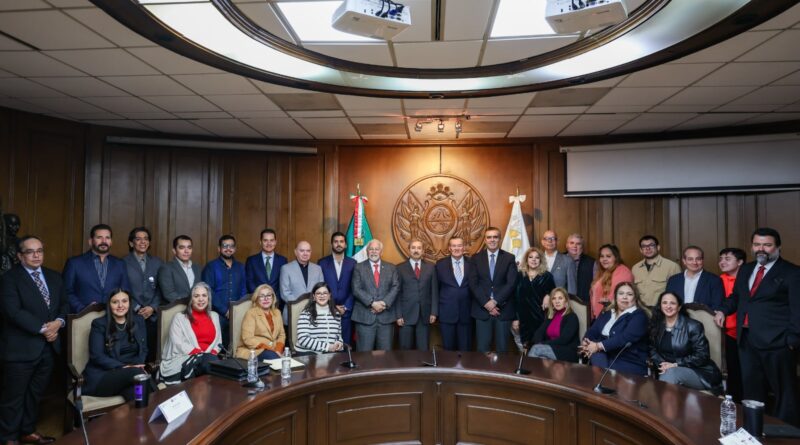 Ofrece Monterrey conversatorio sobre la vida y obra de Mauricio Fernández
