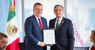 Firma Américo convenio con secretario de Economía para impulsar Polo de Desarrollo en Altamira