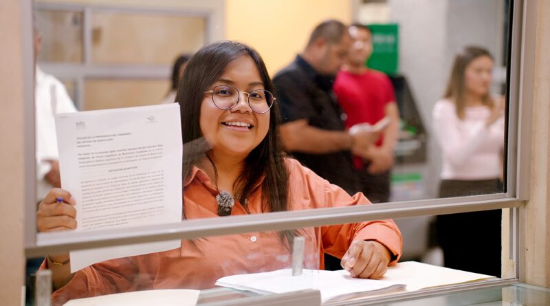 Busca garantizar continuidad educativa de mujeres de NL