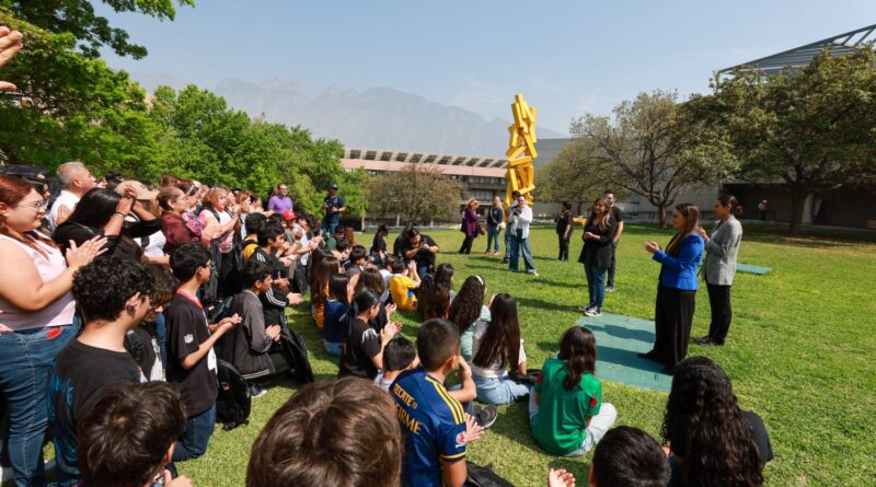 Impulsa San Pedro aprendizaje del inglés con becas para la comunidad