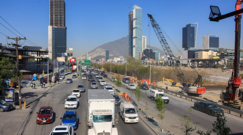 Reabre Monterrey carril exprés de Morones Prieto afectado por obra estatal