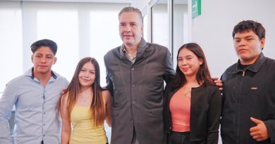 “La política se hace en la calle”, asegura Waldo ante estudiantes del Tec