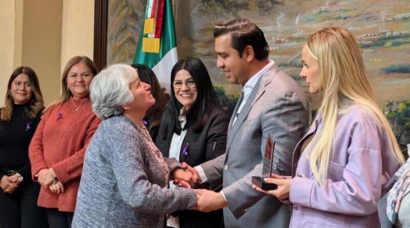 Reconocerá Santa Catarina a mujeres destacadas en marco del 8M