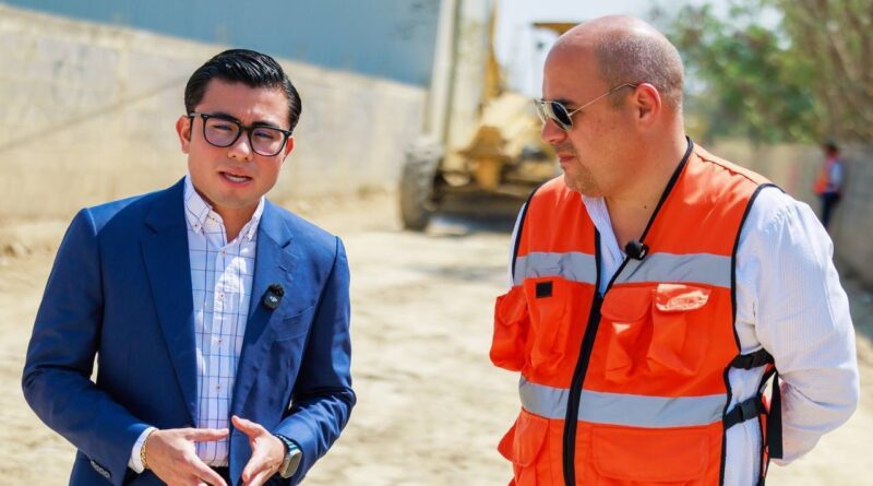 Tras años de rezago, inicia pavimentación en avenida Los Reguiletes 