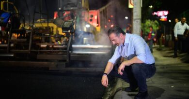 Supervisa Adrián Vialidades Regias y modernización de señales