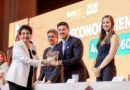 Reconocen a Mtra. Lupita Rodríguez por 60 años de labor docente