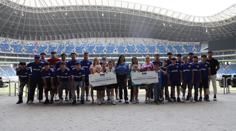 Brinda Itzel Castillo recorrido mundialista a deportistas de Guadalupe