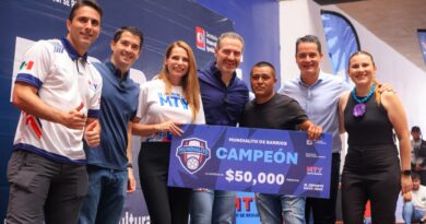 Premian a campeones del Mundialito de Barrios Monterrey y Regio Play