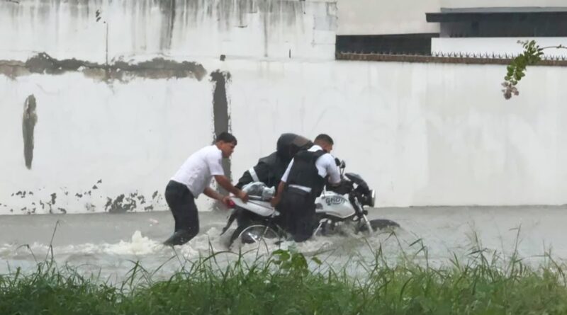 Activa Escobedo protocolos de emergencia tras lluvias, viento y granizo