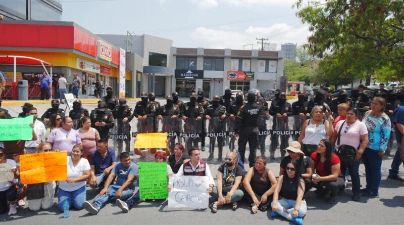 Manuel Guerra Cavazos encabeza protesta histórica por crisis del agua en García
