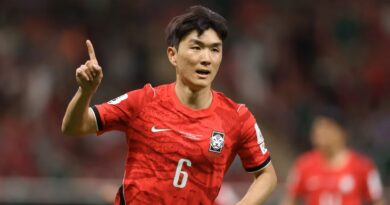 Remonta Corea del Sur y vence 2-1 a República Checa