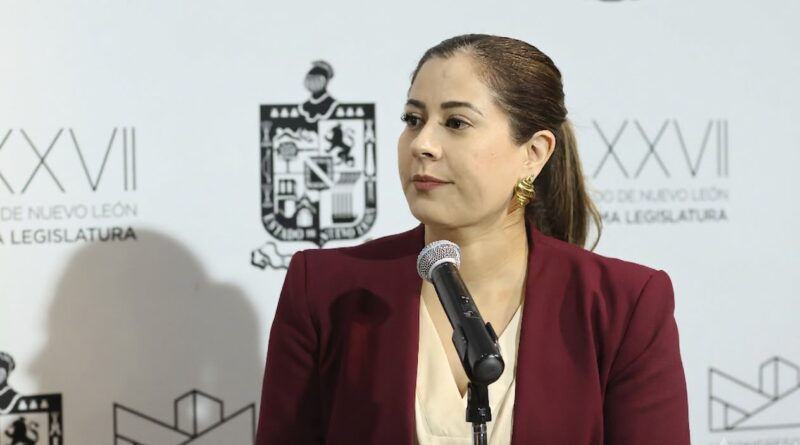 Pide Bere Martínez vacunas sean aplicadas sólo por personal de Salud