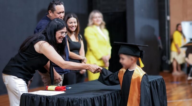 Entrega Santa Catarina apoyos a más de 40 escuelas públicas