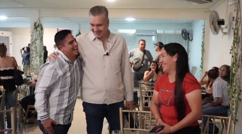 Reconoce Waldo a maestros como primera línea para cuidar a comunidad