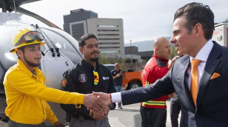 Destaca Miguel Flores valentía y compromiso de combatientes forestales