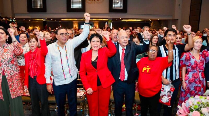 Rinde cuentas claras Lupita Rodríguez de labor legislativa