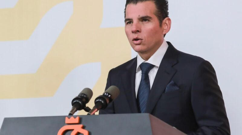 Destaca Mike Flores nivel internacional de Protección Civil NL