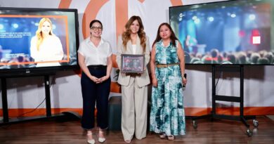 Tienen magistrada Liliana Hernández e ICET NL Conversatorio
