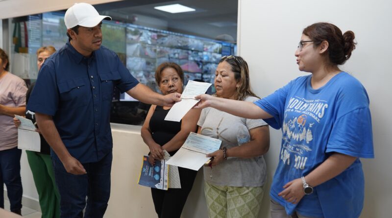 Inicia Nava entrega de apoyos económicos a afectados por lluvias de Portales Inicia Nava entrega de apoyos económicos a afectados por lluvias de Portales