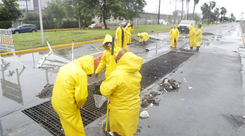 Lluvias agravan daños en Barragán por drenaje de AyD sin reparar